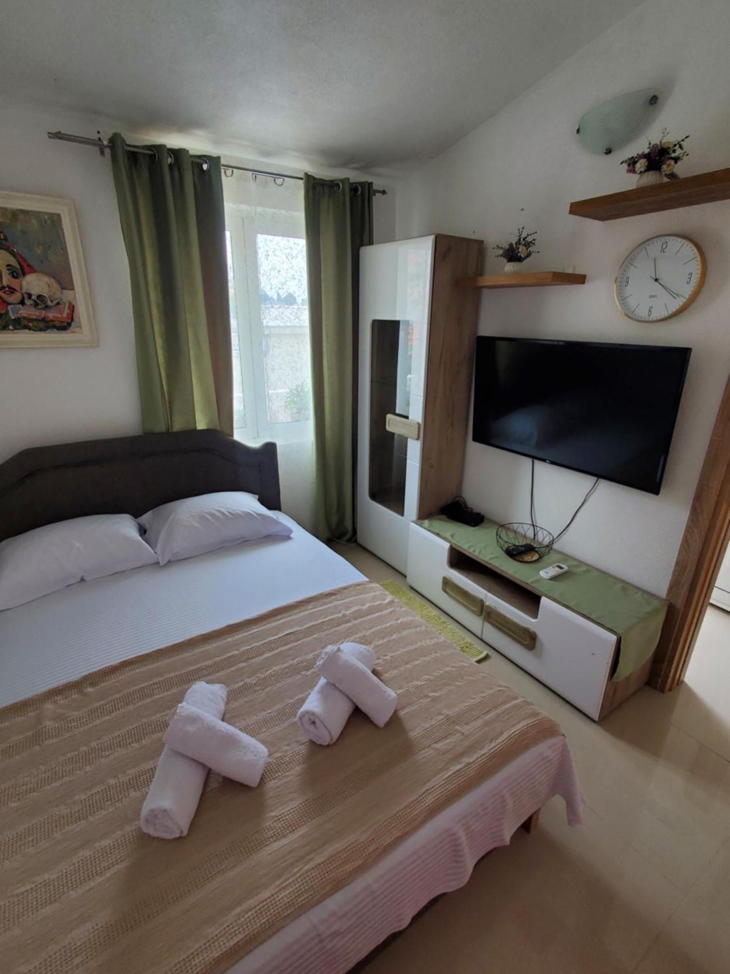 Apartmani Liki Ulcinj Buitenkant foto
